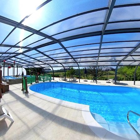 Camping Les Terrasses De Dordogne Rouffignac Saint-Cernin Kültér fotó