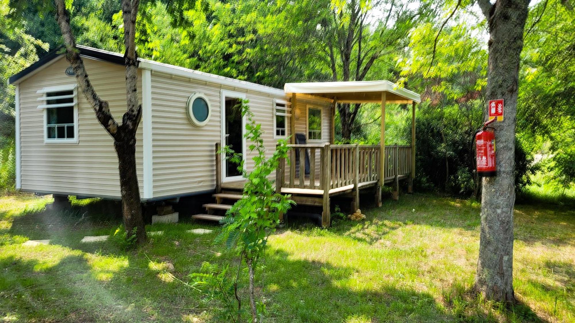Camping Les Terrasses De Dordogne Rouffignac Saint-Cernin Kültér fotó