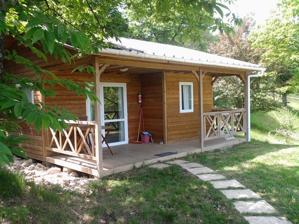Camping Les Terrasses De Dordogne Rouffignac Saint-Cernin Szoba fotó