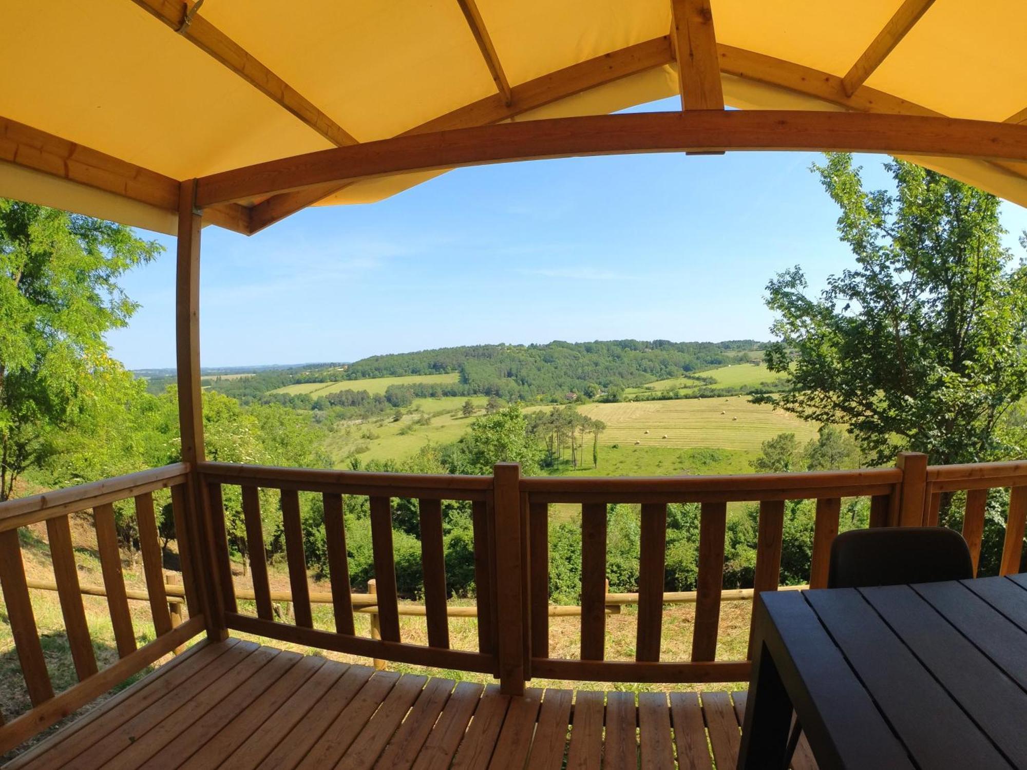 Camping Les Terrasses De Dordogne Rouffignac Saint-Cernin Szoba fotó