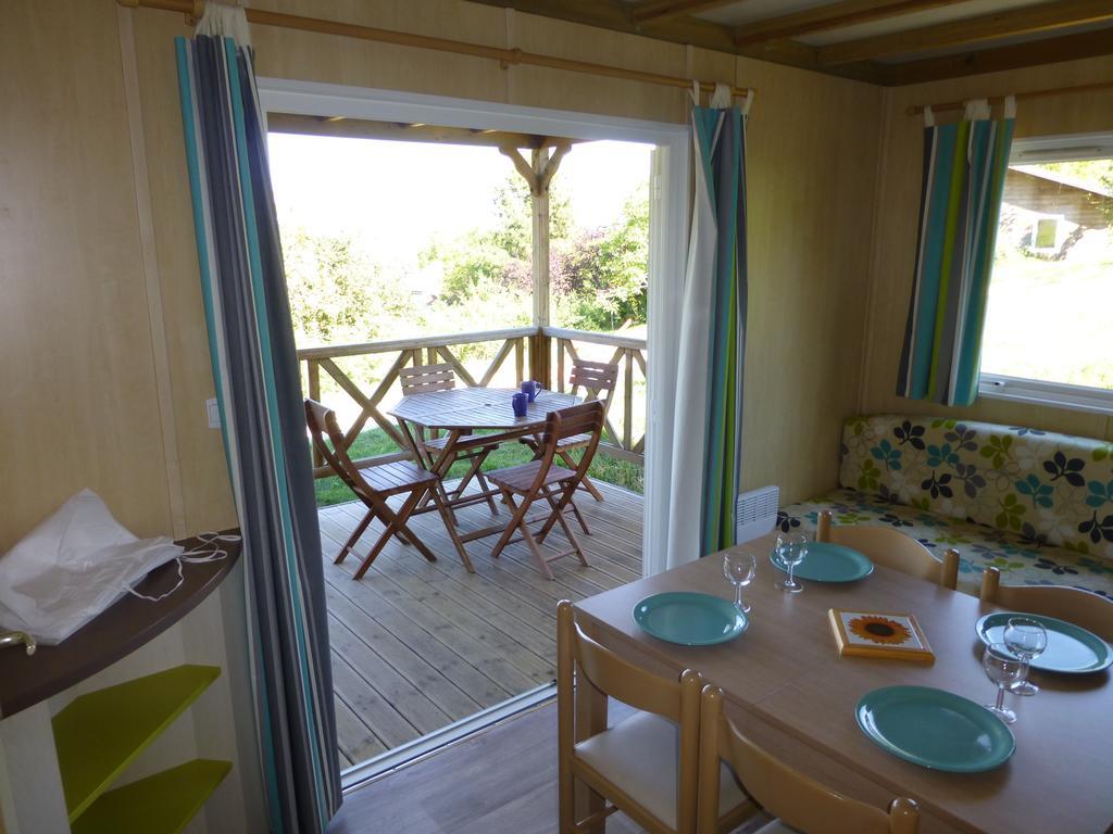 Camping Les Terrasses De Dordogne Rouffignac Saint-Cernin Szoba fotó
