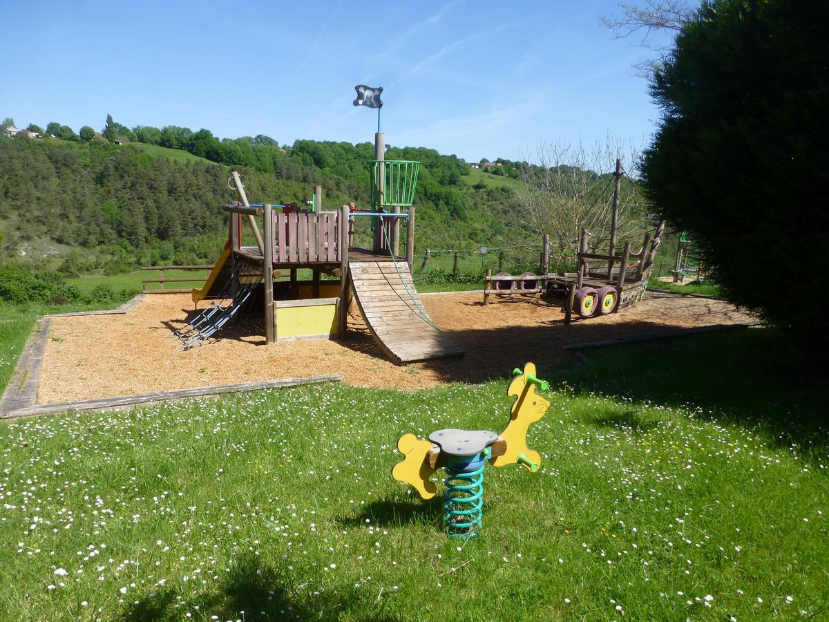 Camping Les Terrasses De Dordogne Rouffignac Saint-Cernin Kültér fotó